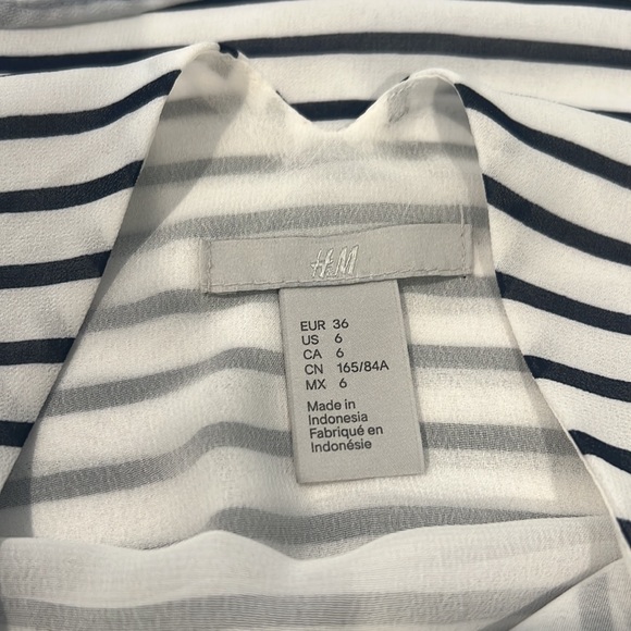 White and Blue Striped Blouse with bow (Size 6) - Picture 5 of 5